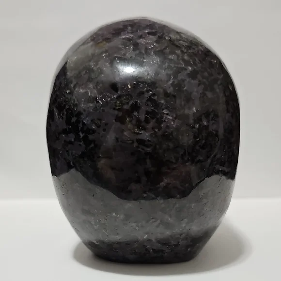 5" Carved Merlinite Crystal Skull Carving - Picture 6 of 11